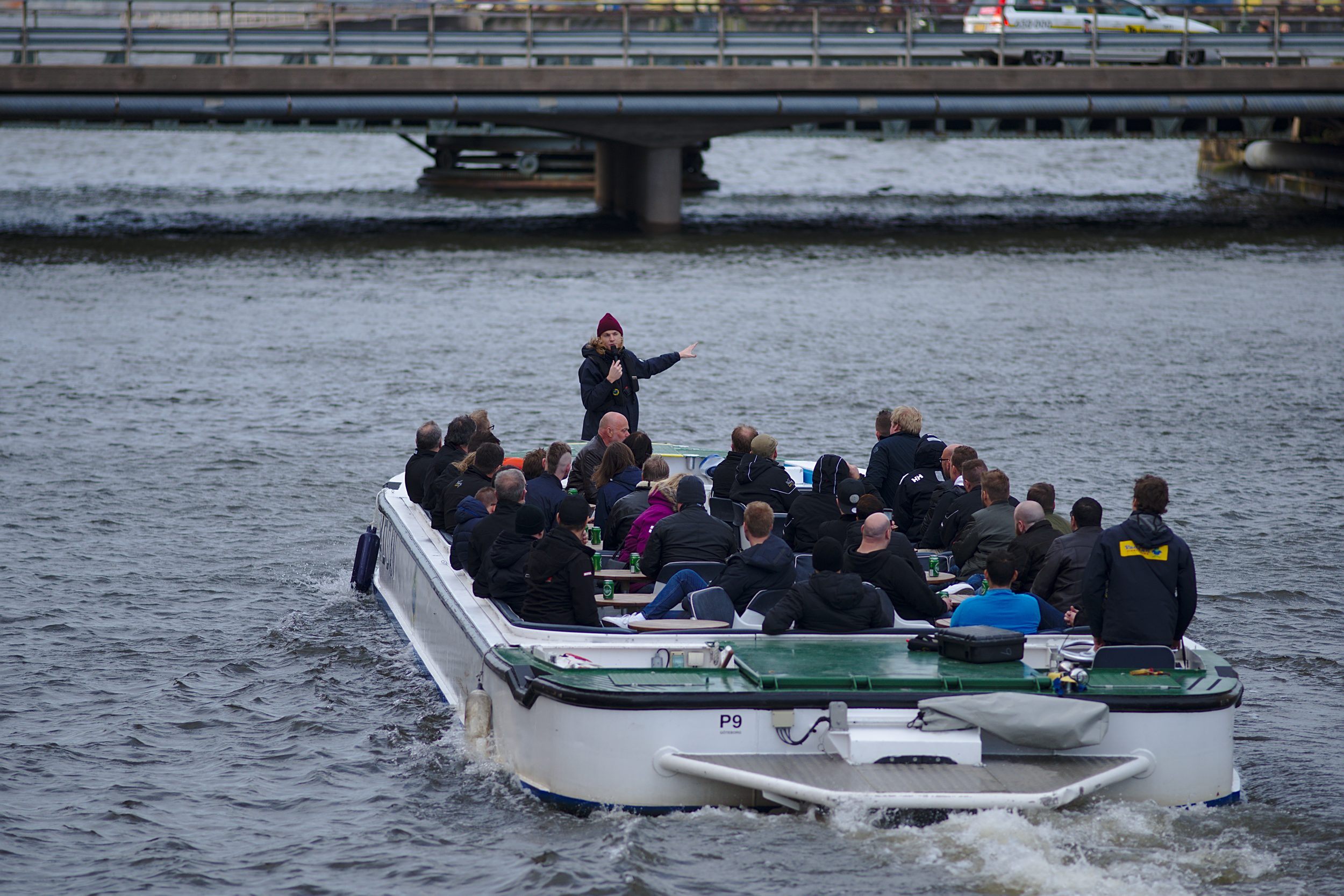 People on the Paddan boat